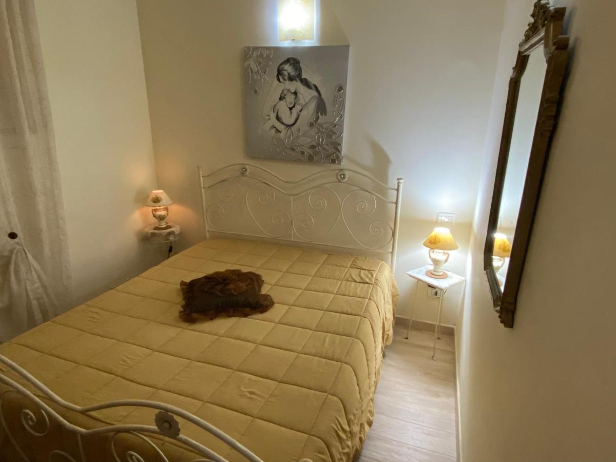 Casa Vacanze Cosma มาเตรา ภายนอก รูปภาพ