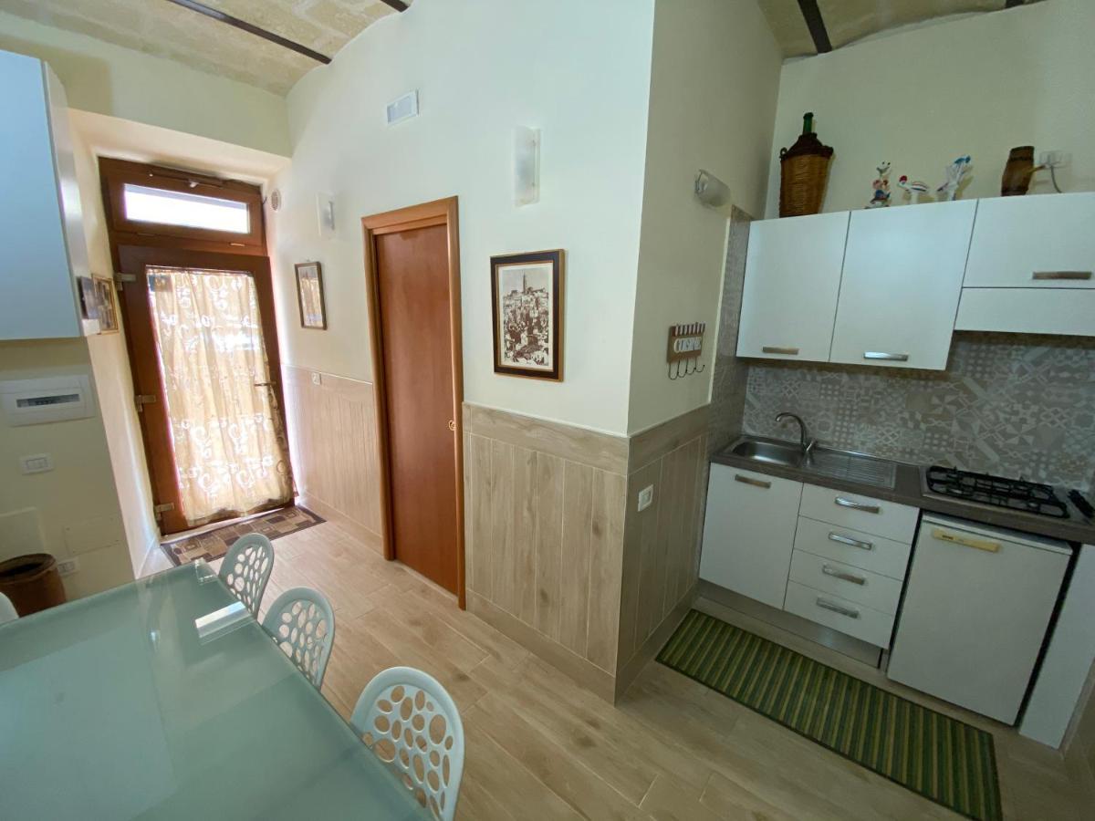 Casa Vacanze Cosma มาเตรา ภายนอก รูปภาพ